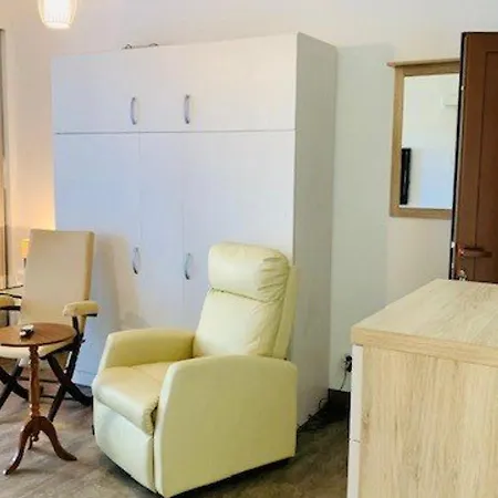 Appartamento Confortable Avec Balcon, Parking Et Wifi, à Proximité Des Thermes Et Du Centre-ville - Fr-1-703-165