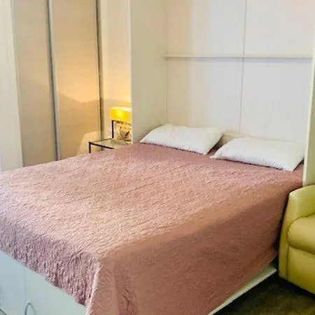 Confortable Avec Balcon, Parking Et Wifi, A Proximite Des Thermes Et Du Centre-ville - Fr-1-703-165